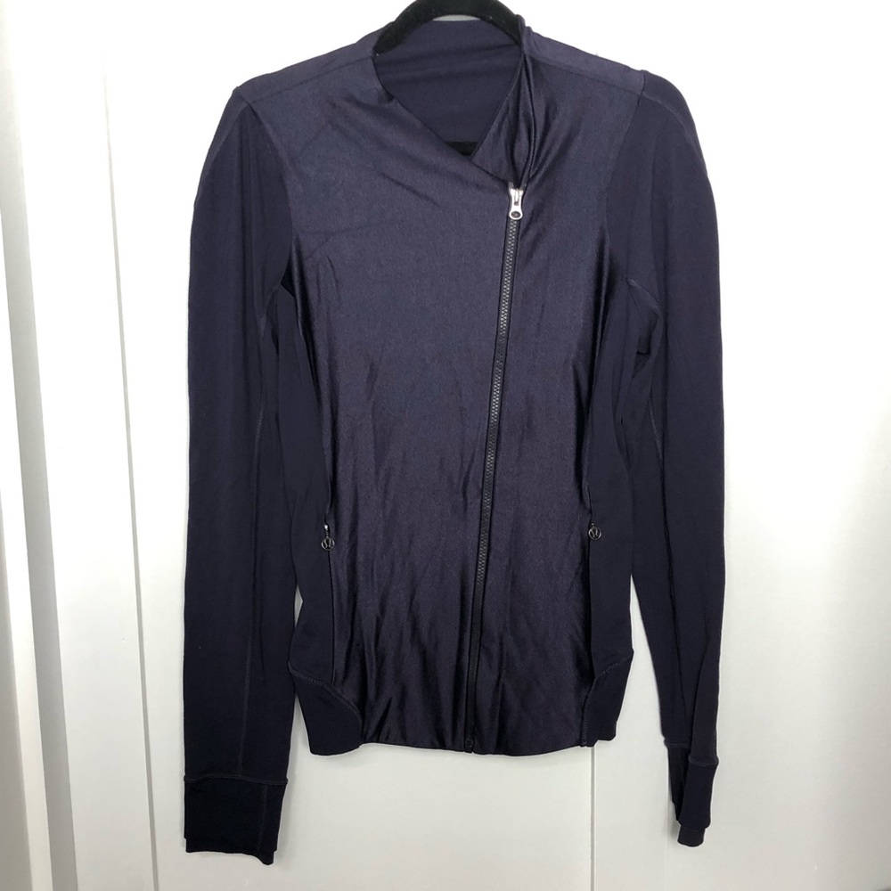 Lululemon Emerge Renewed Jacket Black Grape Dark Purple 12 Yoga Jacket